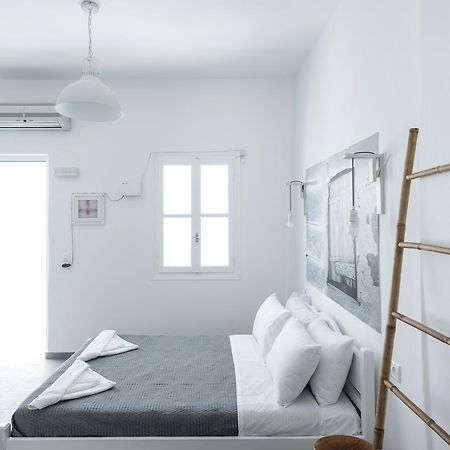 White And Grey Chora Apartment Mykonos Town Exterior photo