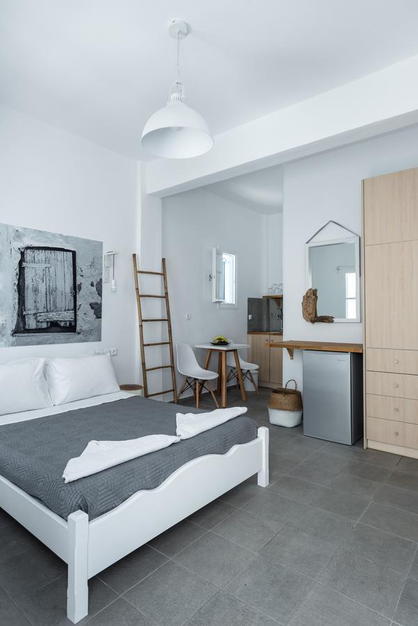 White And Grey Chora Apartment Mykonos Town Exterior photo