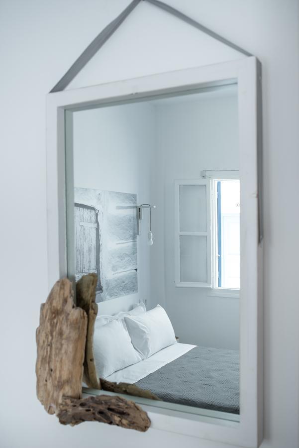 White And Grey Chora Apartment Mykonos Town Exterior photo